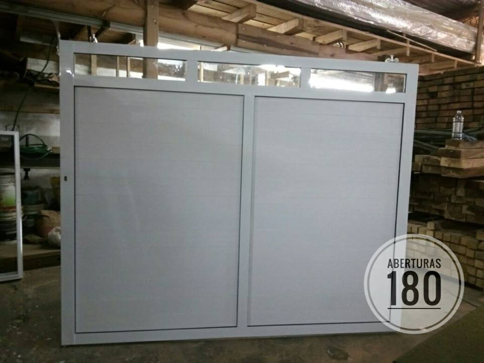 Portn aluminio 36 1 hoja corrediza de 2.45 x 2.00 c/ 3 vidrios.