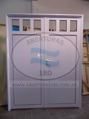 Abertura de 1.50 x 2.40 con paos fijos y puerta con sistema antipnico vidrio laminado 3+3.