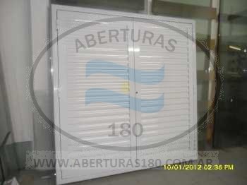 Puerta aluminio 1 mts de ancho.