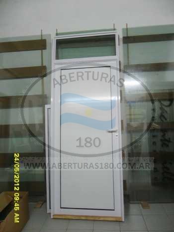 Puerta aluminio 1 mts de ancho.