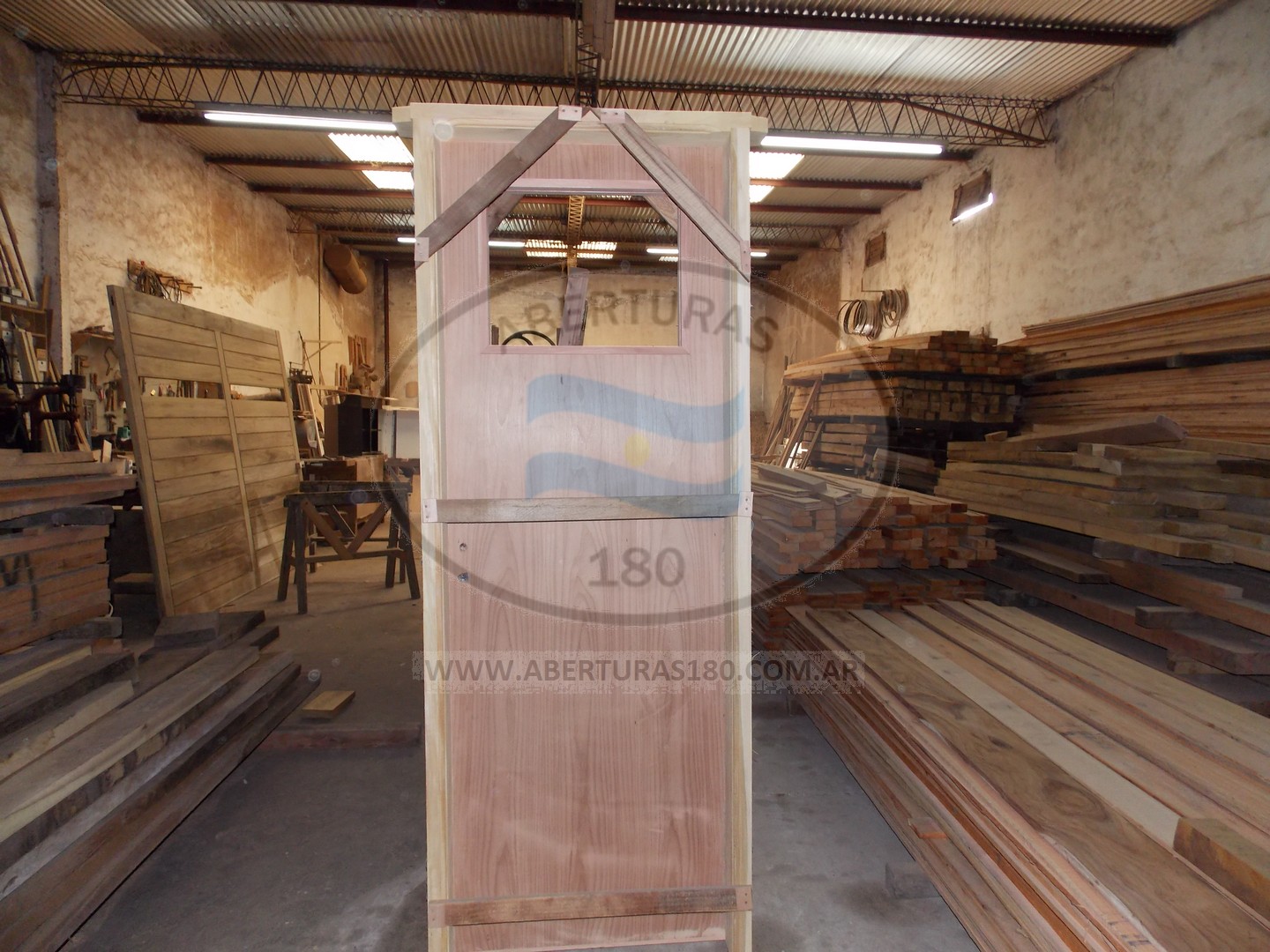 Puerta marco M.D 15 60 o 70 hoja cedro c/ vidrio para bao.