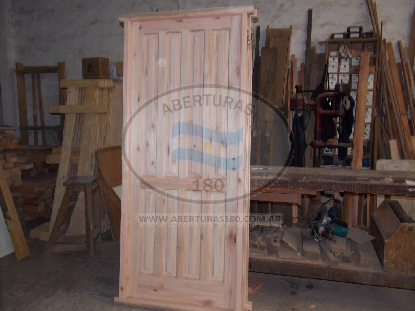 Puerta 0.80 x 2.00 en saligna 8 tab.