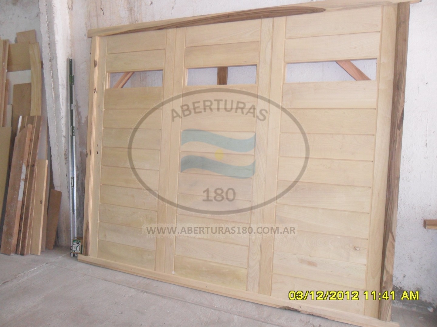 Machimbre horizontal en caroba.