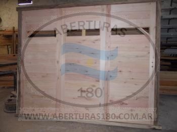 Machimbre horizontal en caroba.