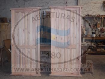 Machimbre horizontal en caroba.
