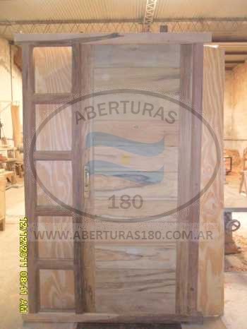 Puerta machimbre horizontal marcos fijos lateral.
