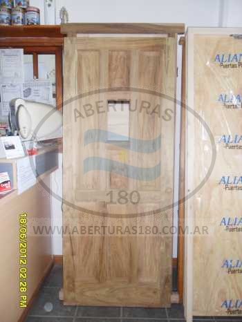 Puerta doble medio punto externo.