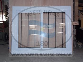 Postign en aluminio 3 hojas.